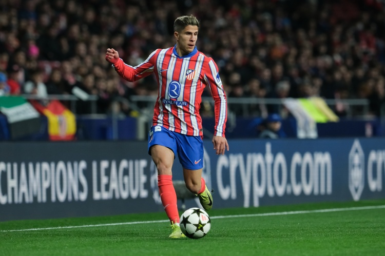 信任身边的, 现在球星卡