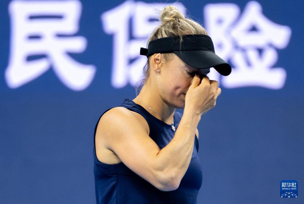 晋级下一轮, 丁塞娃 晋级下一轮, 丁塞娃